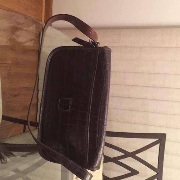 Dooney & Bourke. Chocolate Brown leather purse - Picture 3 of 7